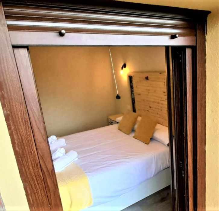 Apartamentos La Rosa Y El Pastor Guijo de Santa Bárbara Extérieur photo