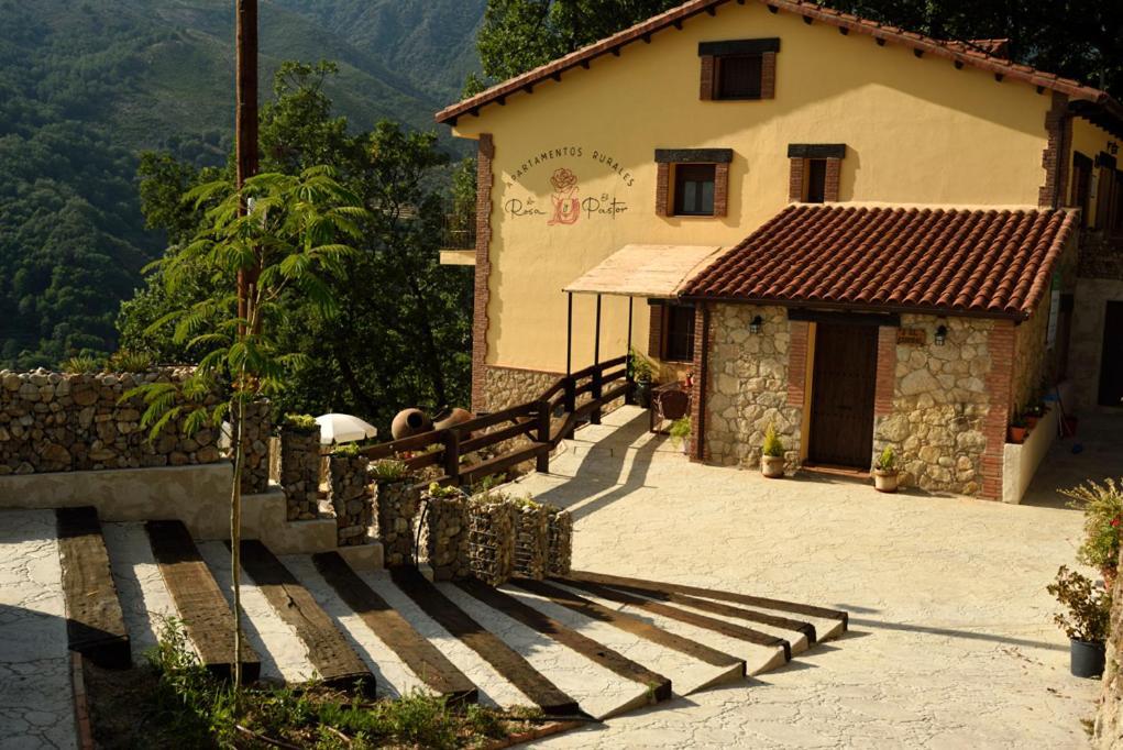 Apartamentos La Rosa Y El Pastor Guijo de Santa Bárbara Extérieur photo